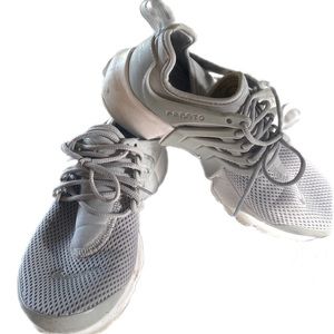 Women’s Gray Nike Air Presto Shoes, Sz 7